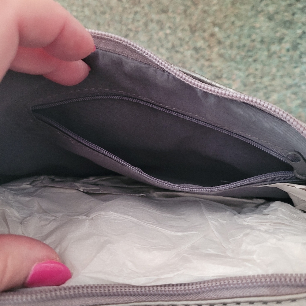 Purse - Picture 4 of 4